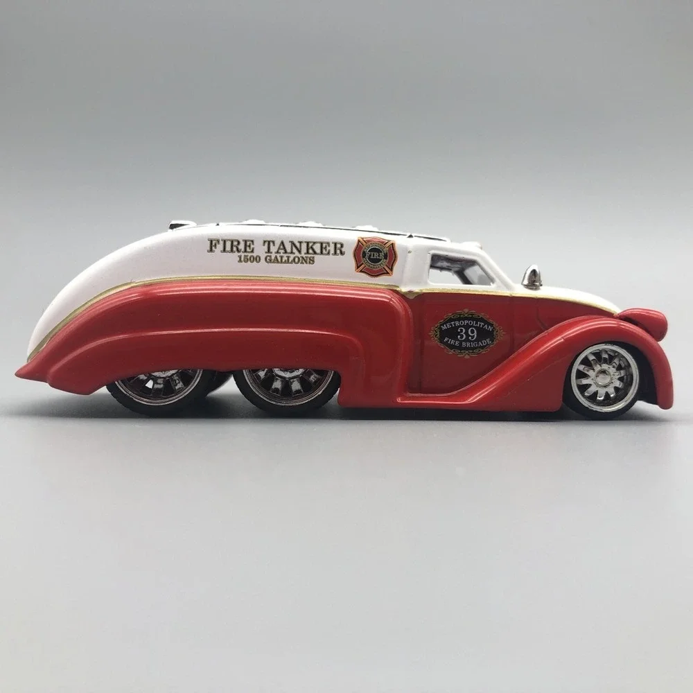 Jada D-Rods 1939 '39 Dodge Airflow‎ Fire Tanker Red & White Diecast 1/64 Scale